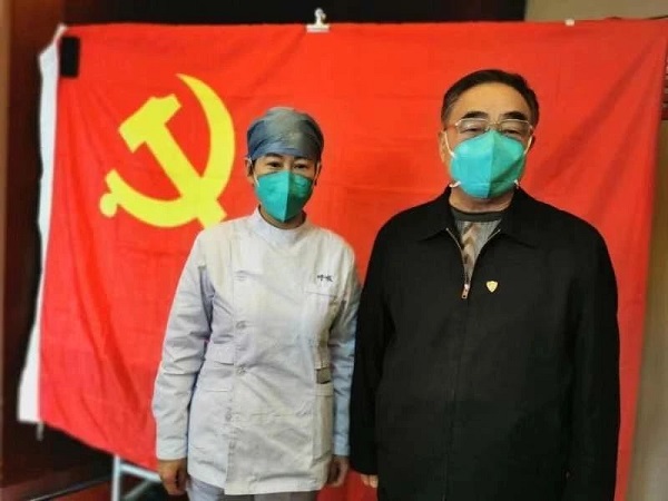 张伯礼父子并肩作战在武汉抗疫前沿